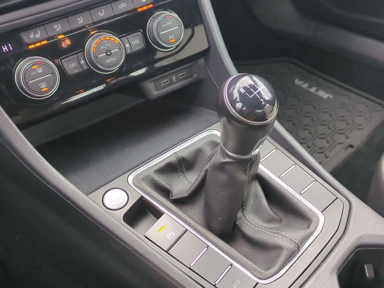 Thumbnail: 2020 Volkswagen Jetta - 30