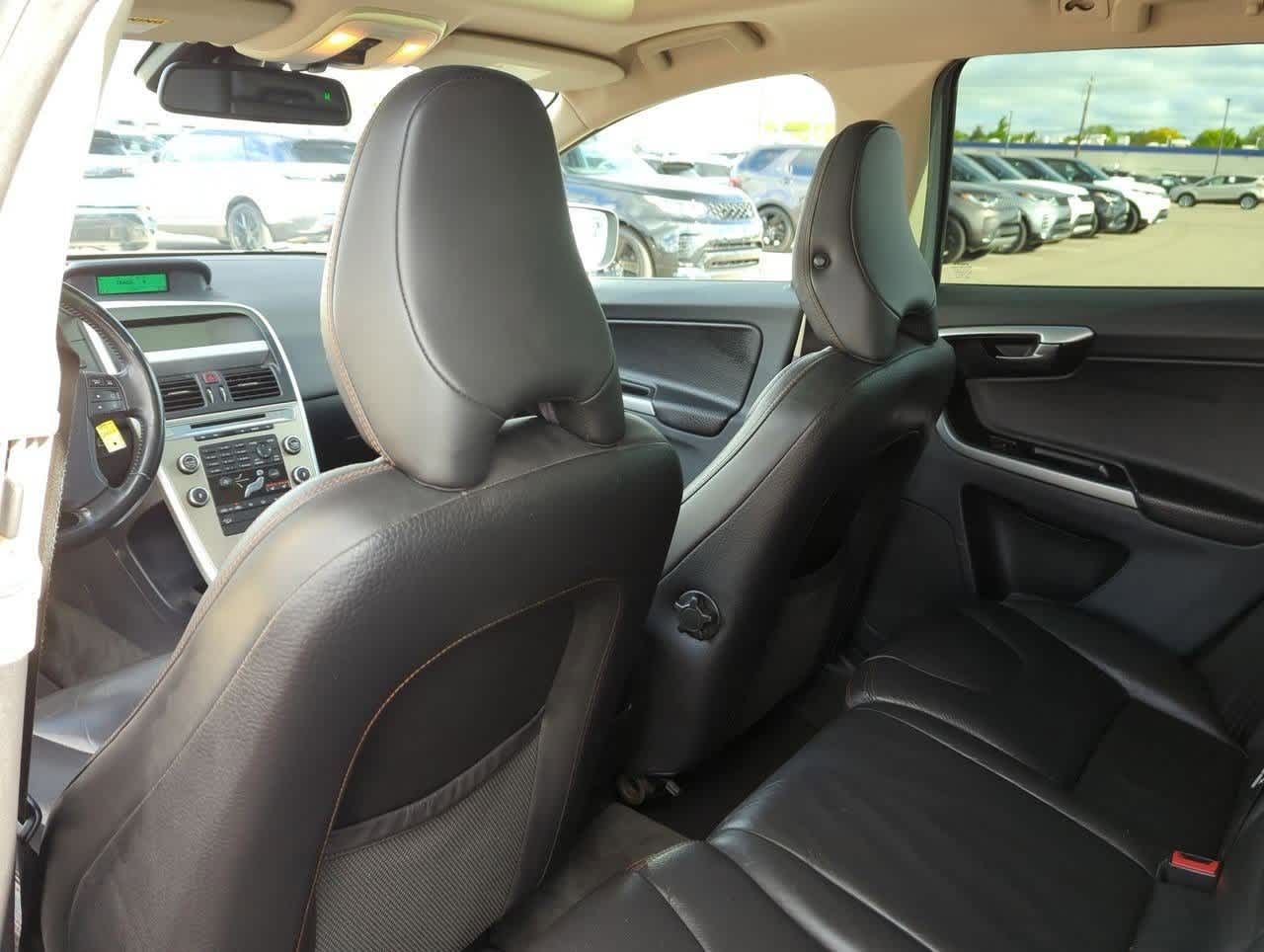 Thumbnail: 2010 Volvo XC60 - 17