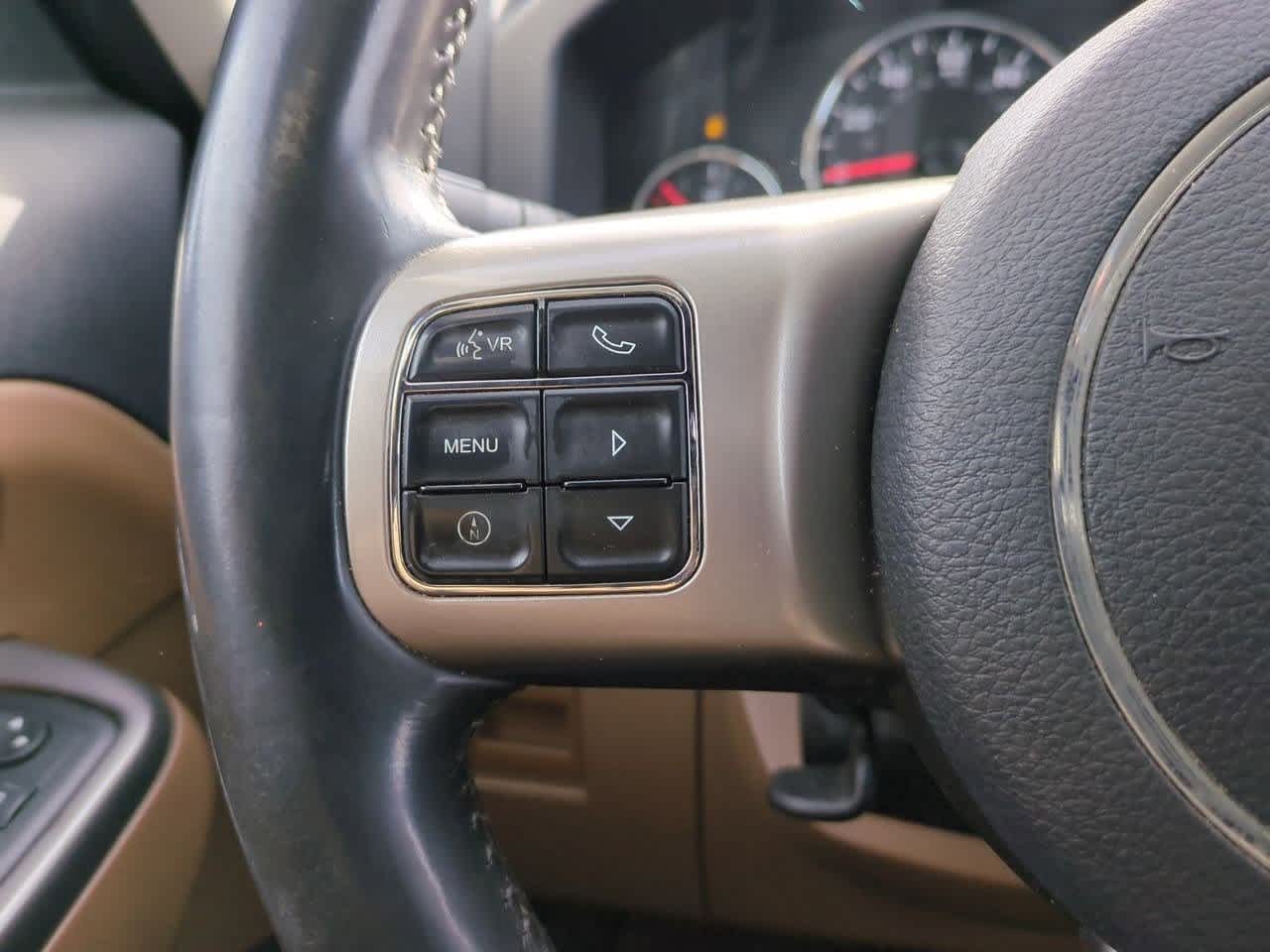 Thumbnail: 2012 Jeep Liberty - 24