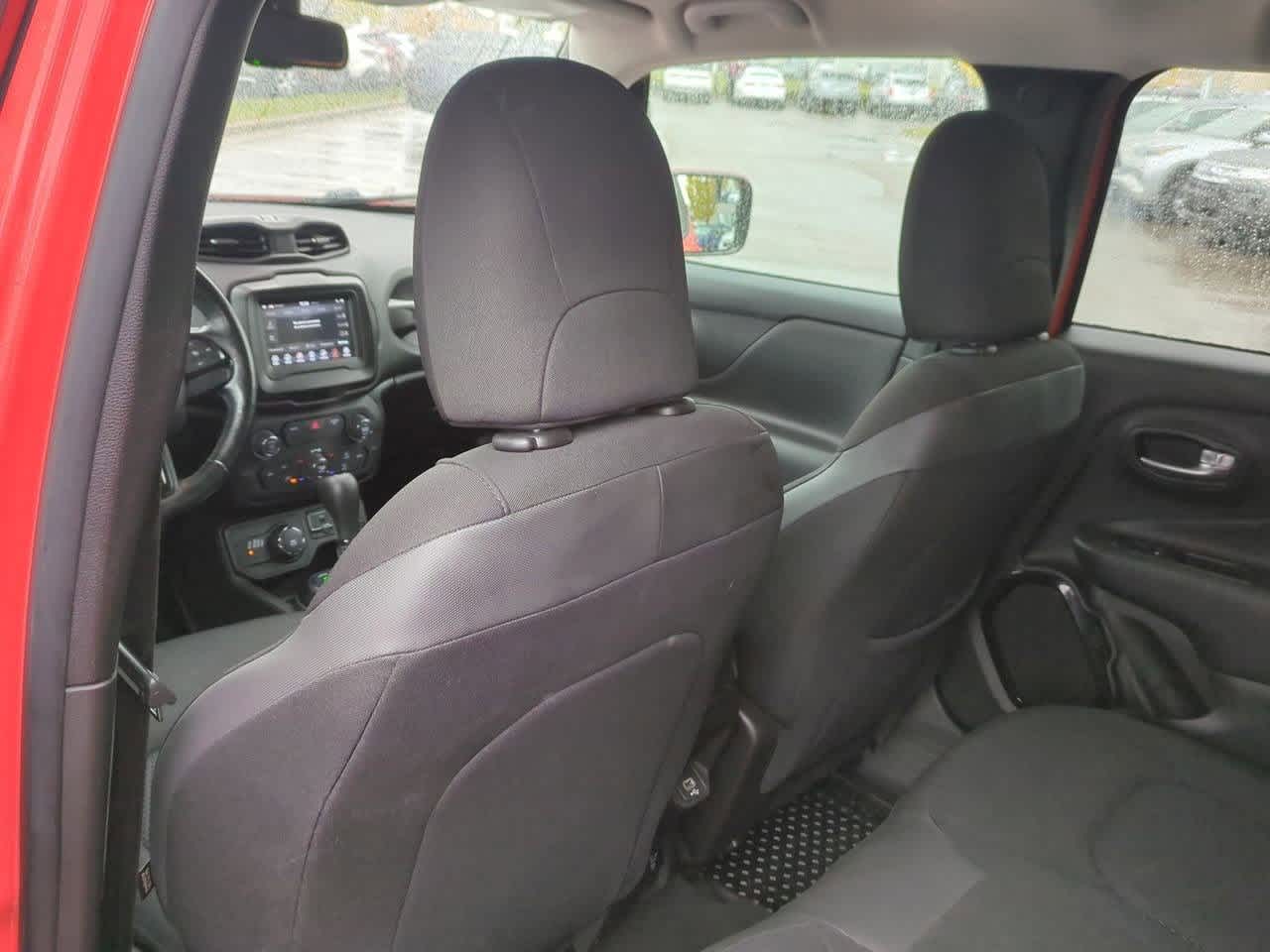 Thumbnail: 2018 Jeep Renegade - 17