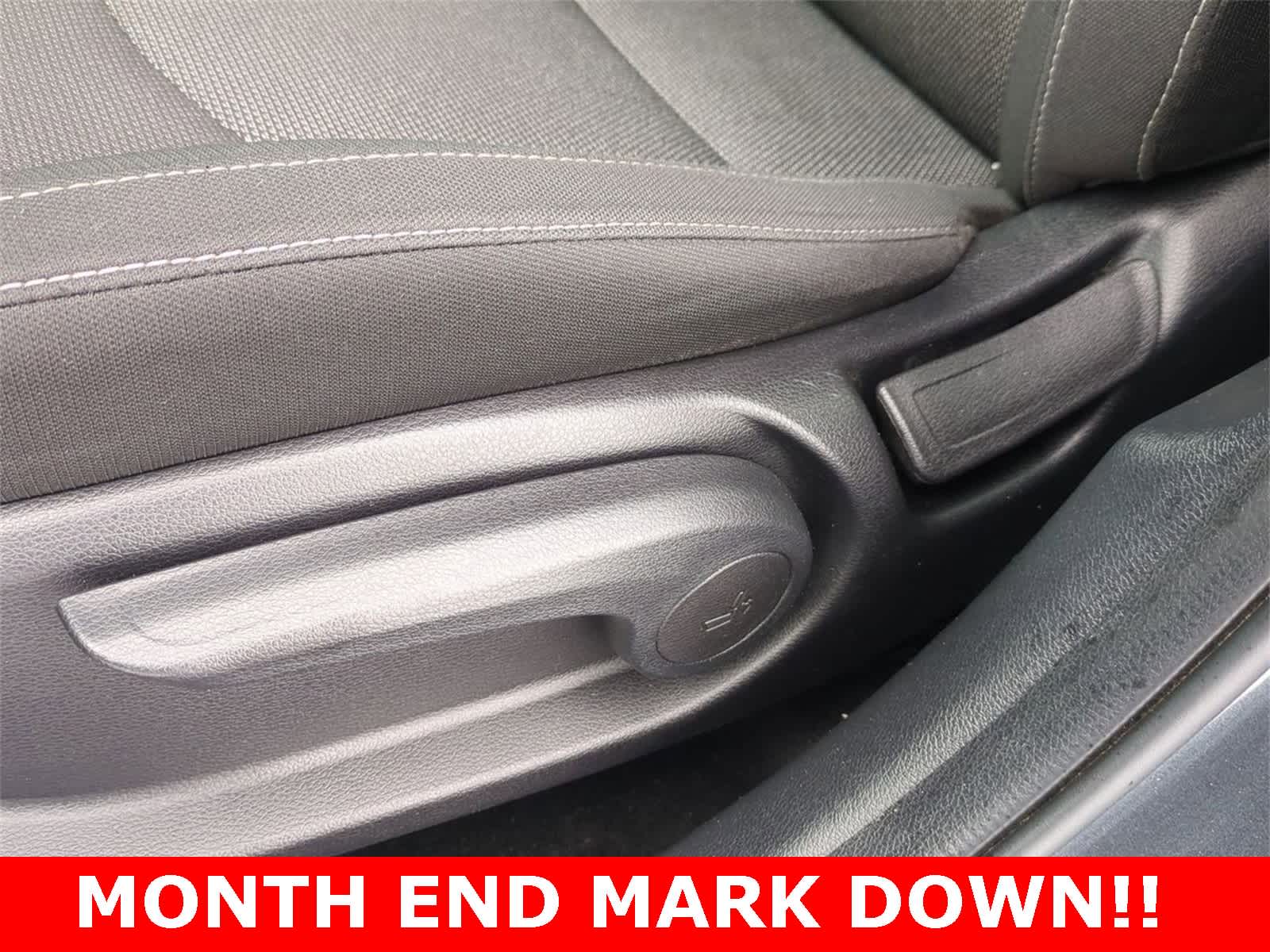 Thumbnail: 2022 Kia Forte - 15