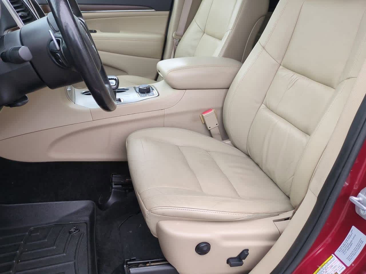 Thumbnail: 2015 Jeep Grand Cherokee - 15