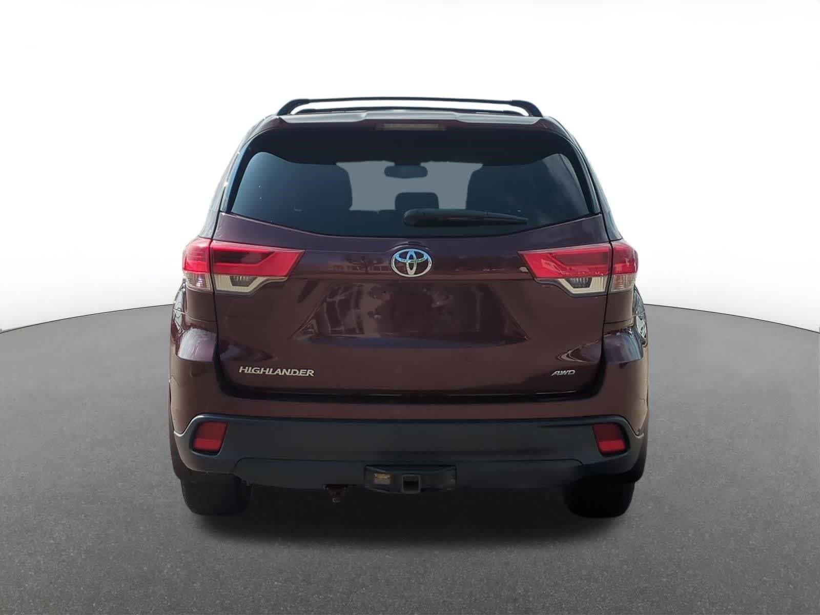Thumbnail: 2019 Toyota Highlander - 4