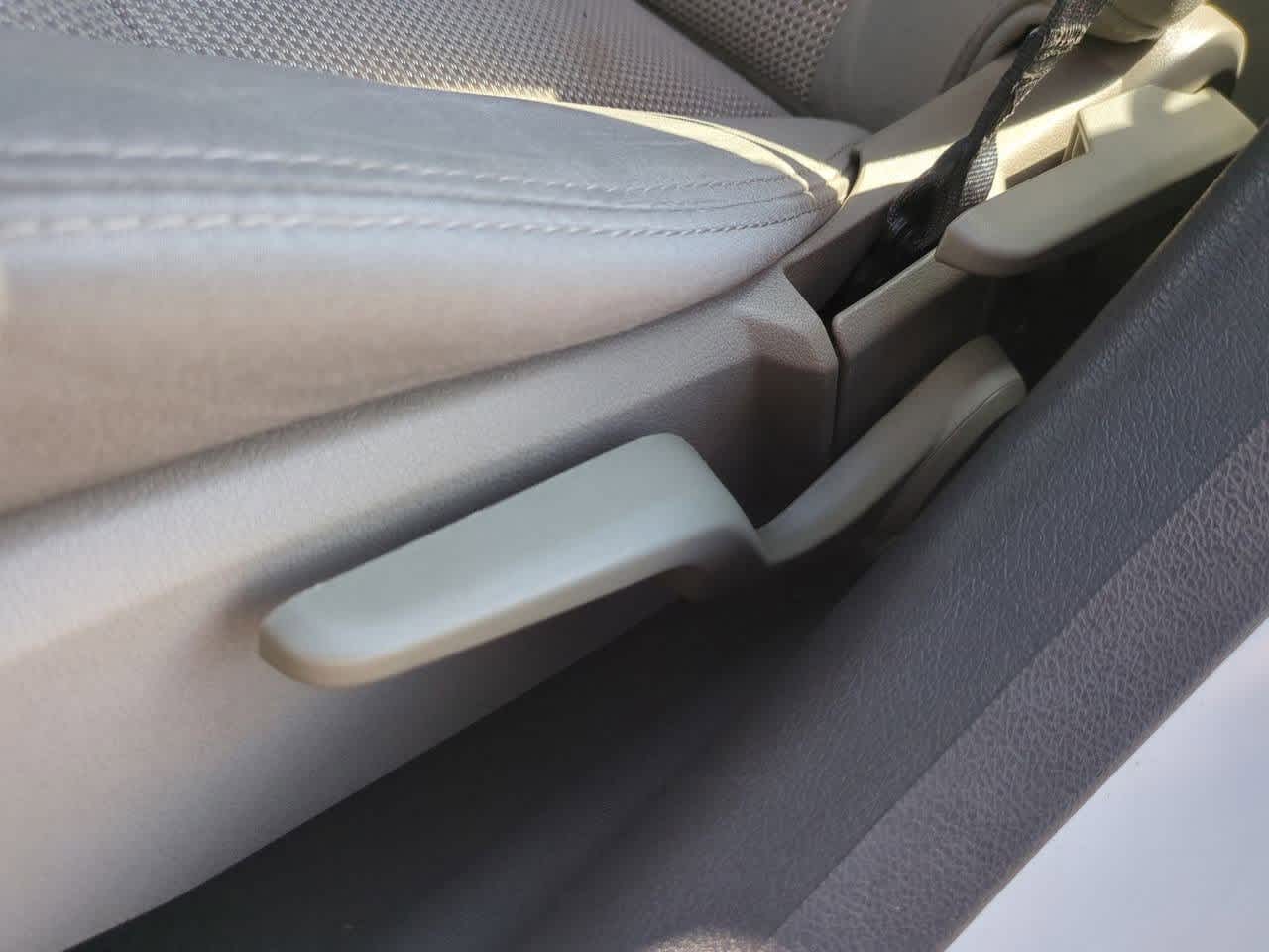 Thumbnail: 2011 Dodge Caliber - 16