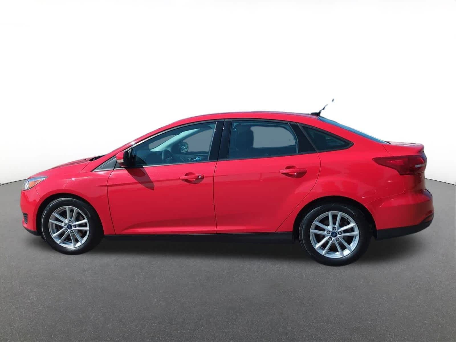 Thumbnail: 2017 Ford Focus - 3