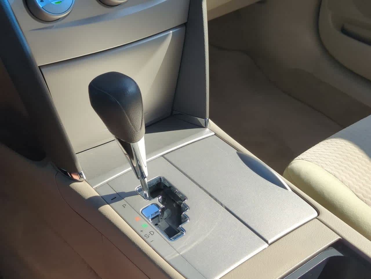 Thumbnail: 2010 Toyota Camry - 29