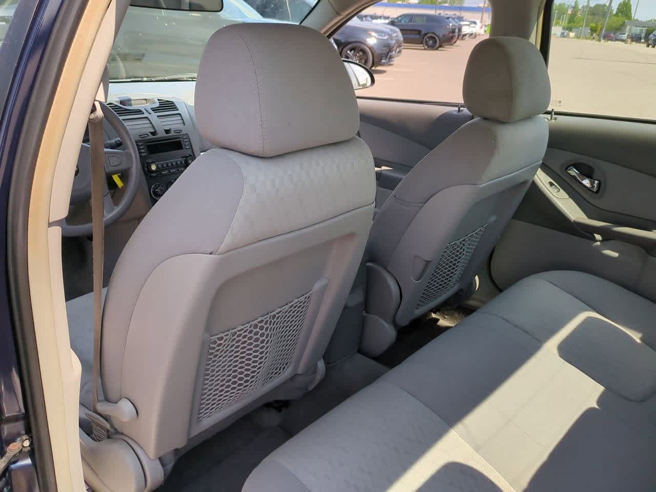 2005 Chevrolet Malibu Base 16
