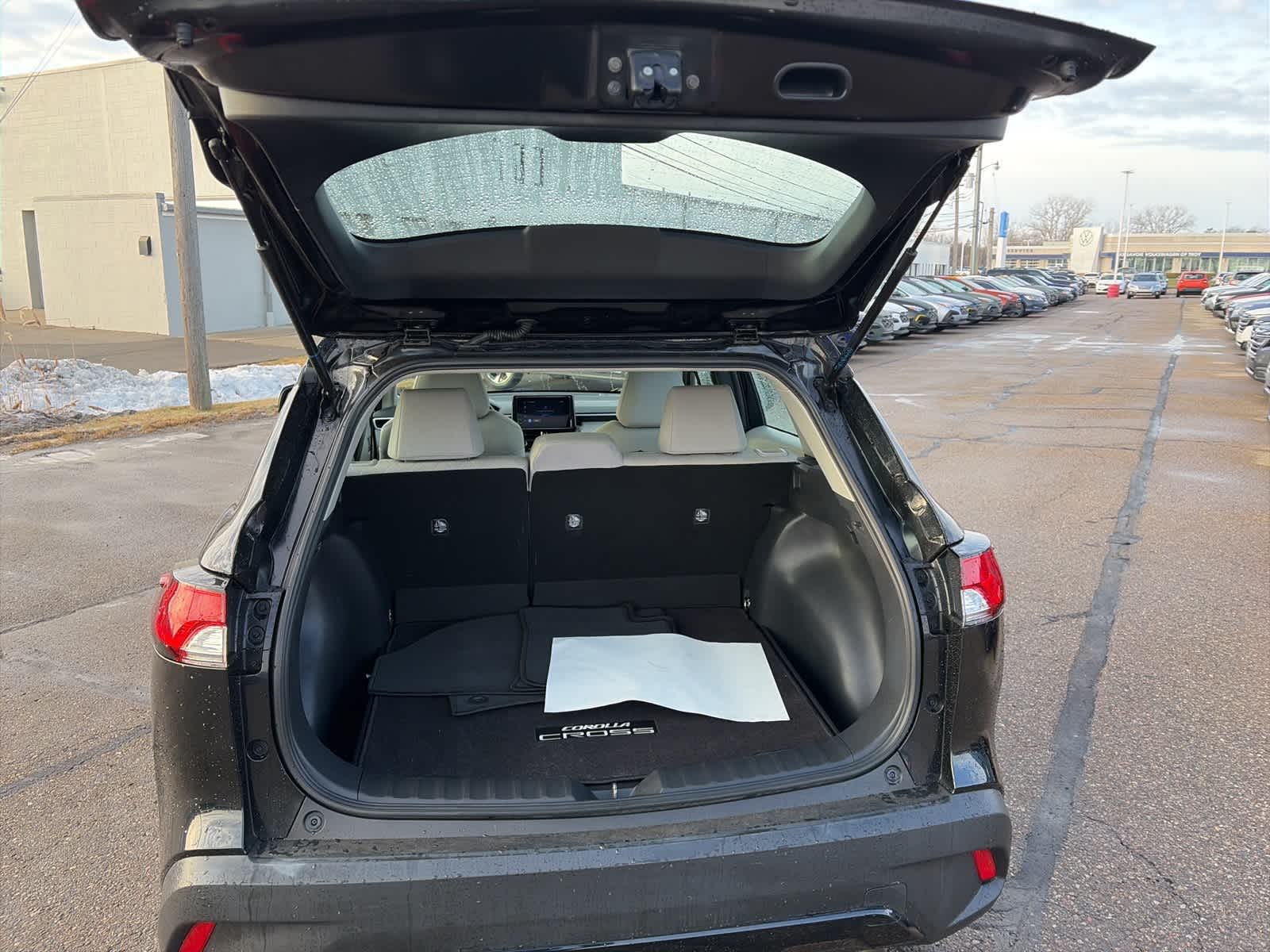 Thumbnail: 2023 Toyota Corolla Cross - 14