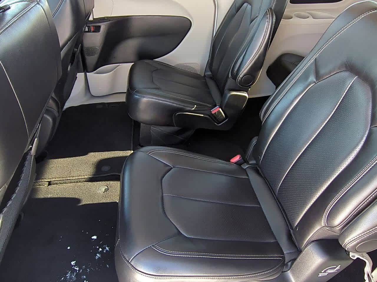 Thumbnail: 2024 Chrysler Pacifica - 12