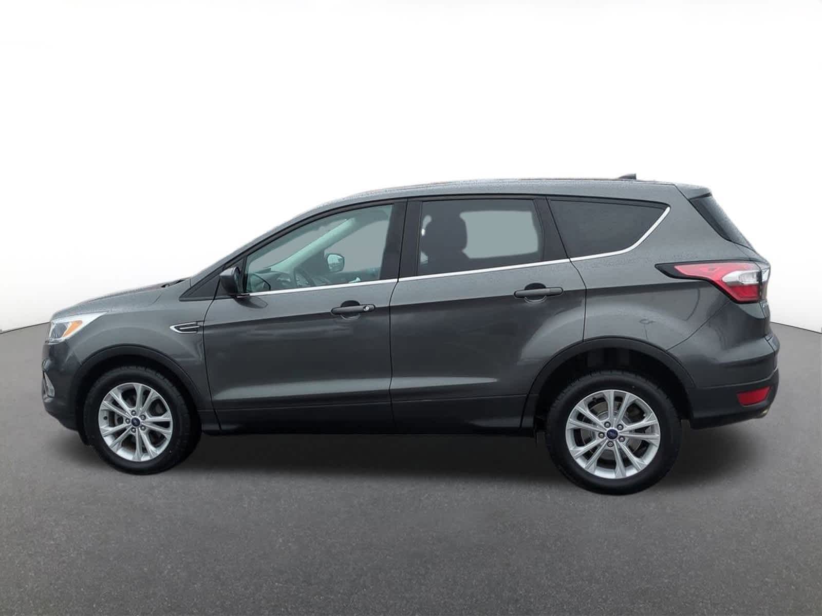 Thumbnail: 2017 Ford Escape - 3
