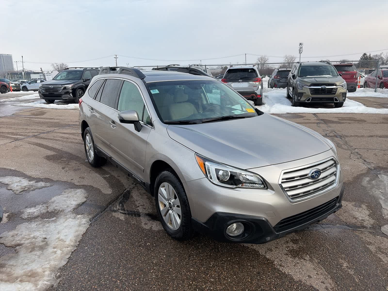 Thumbnail: 2016 Subaru Outback - 4