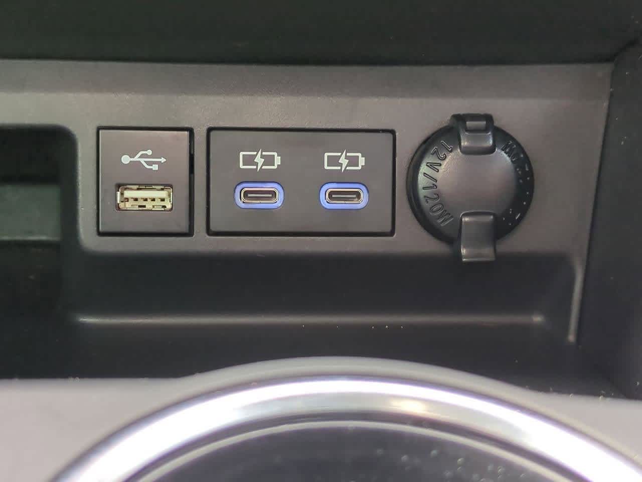 Thumbnail: 2022 Toyota Highlander - 31