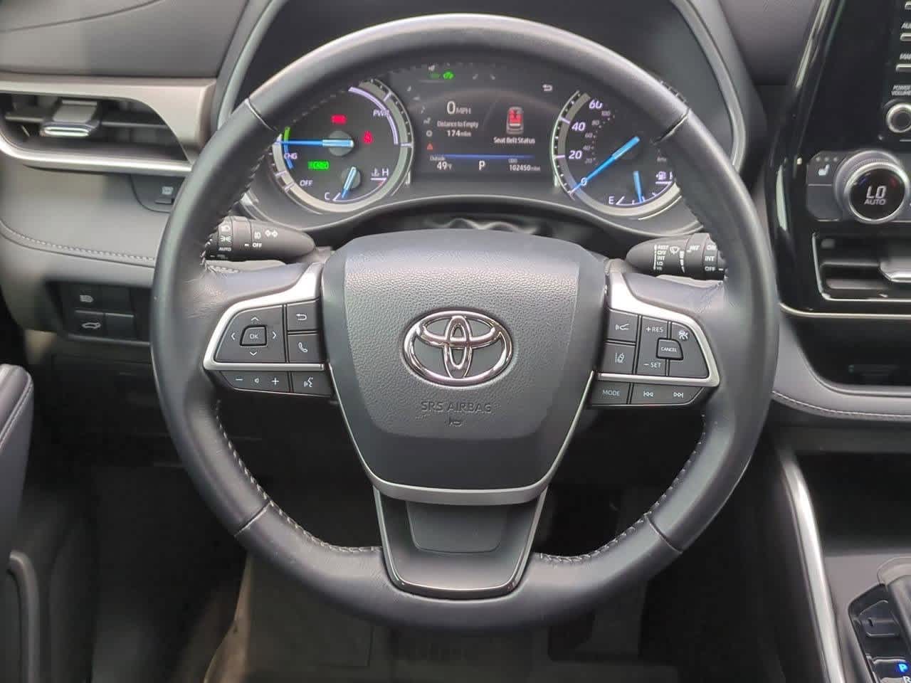 Thumbnail: 2022 Toyota Highlander - 24