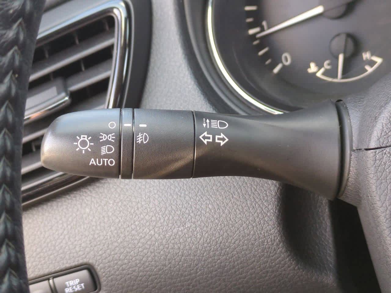 Thumbnail: 2020 Nissan Rogue - 25