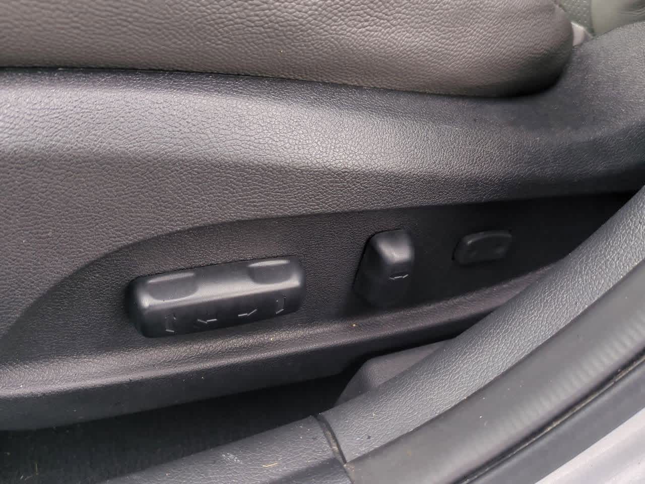 Thumbnail: 2014 Hyundai Sonata - 16