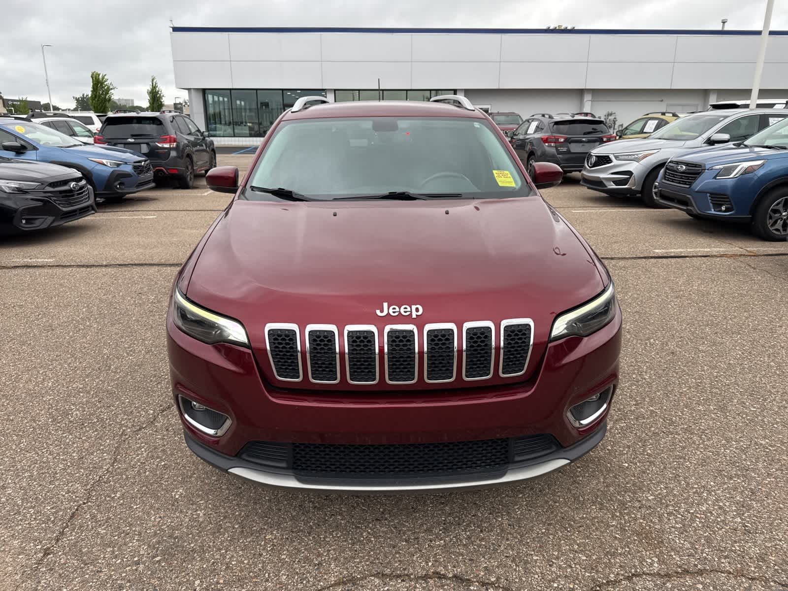 Thumbnail: 2020 Jeep Cherokee - 10