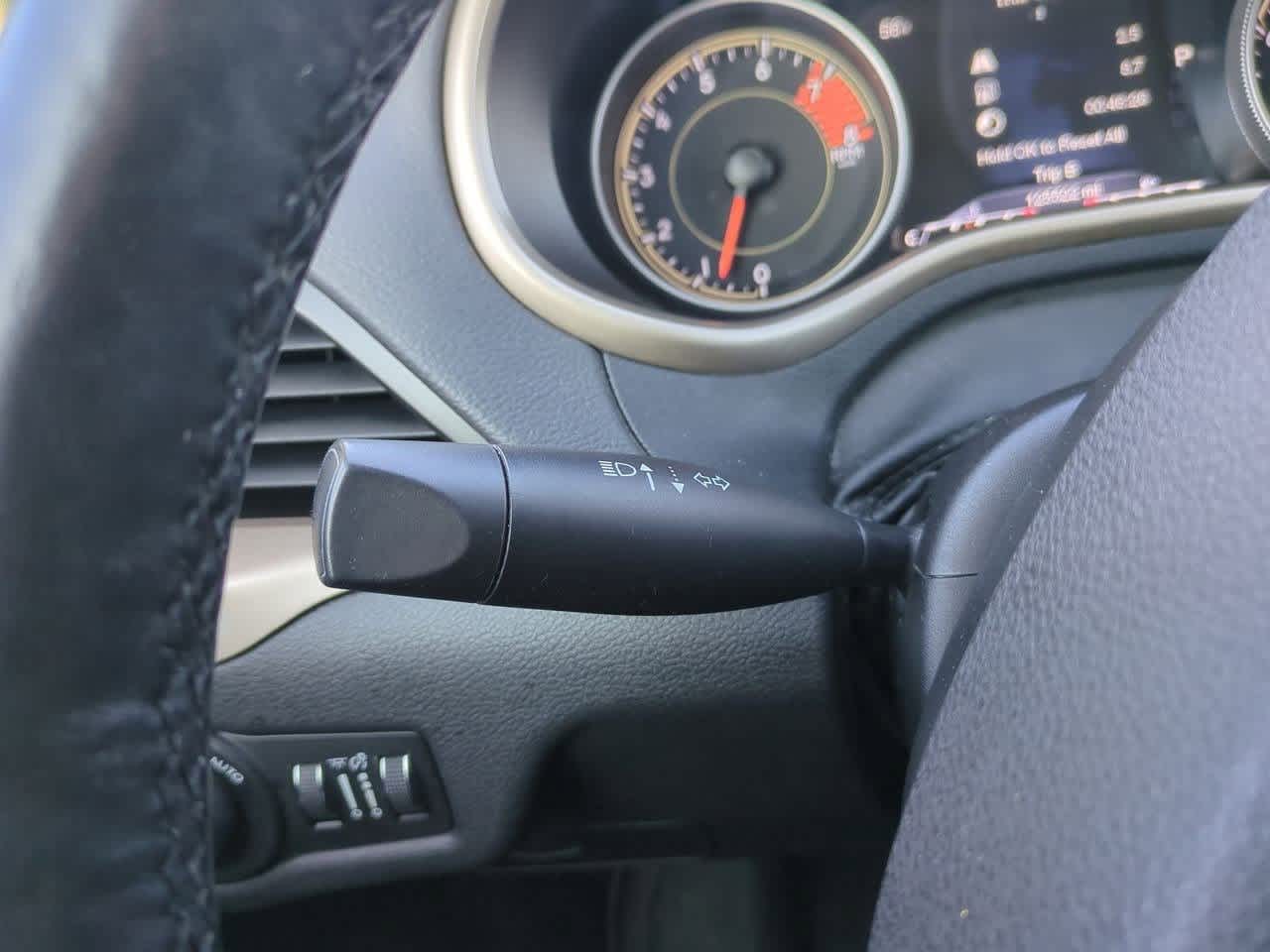 Thumbnail: 2017 Jeep Cherokee - 27