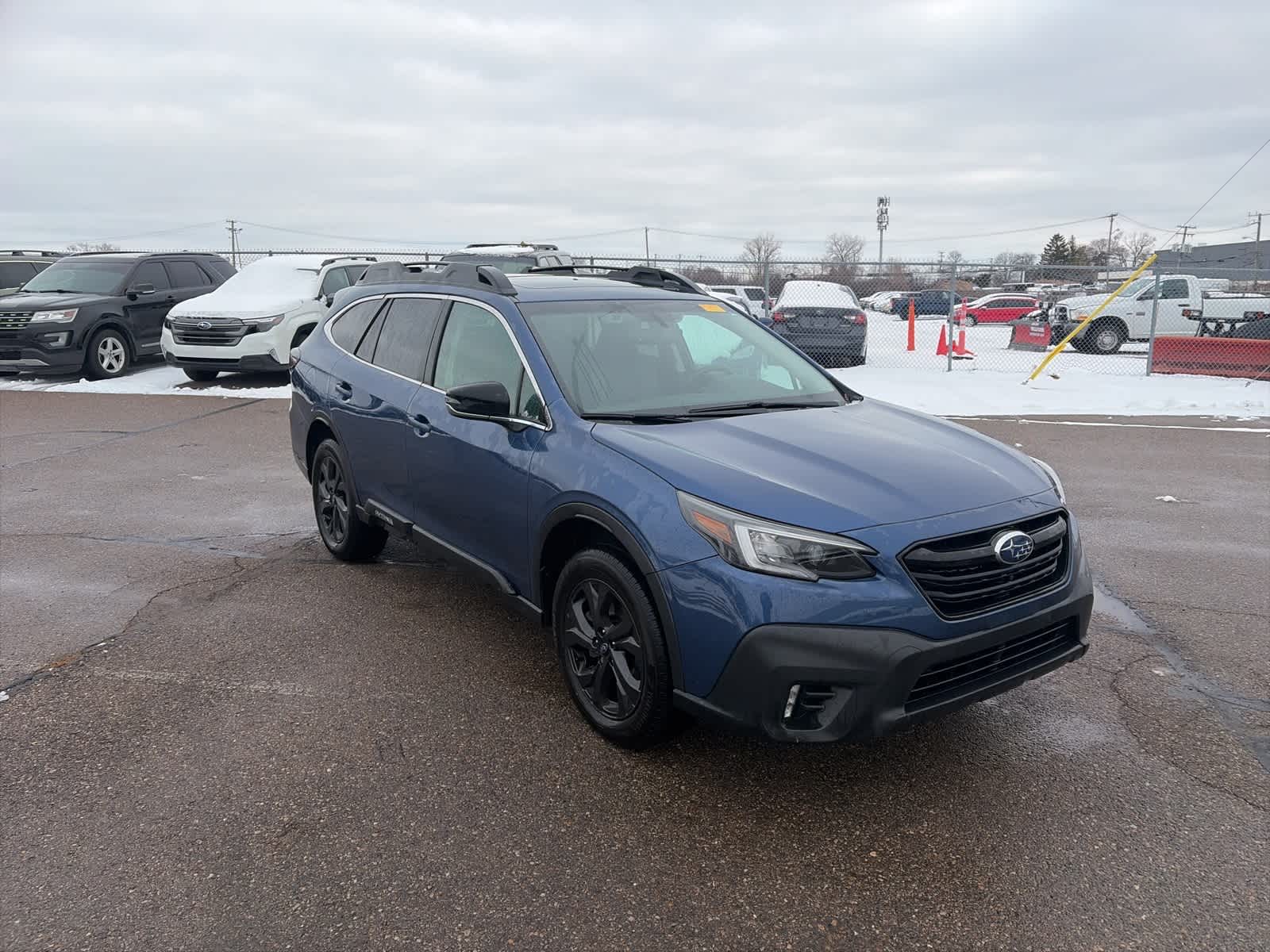 2020 Subaru Outback Onyx Edition XT photo 3