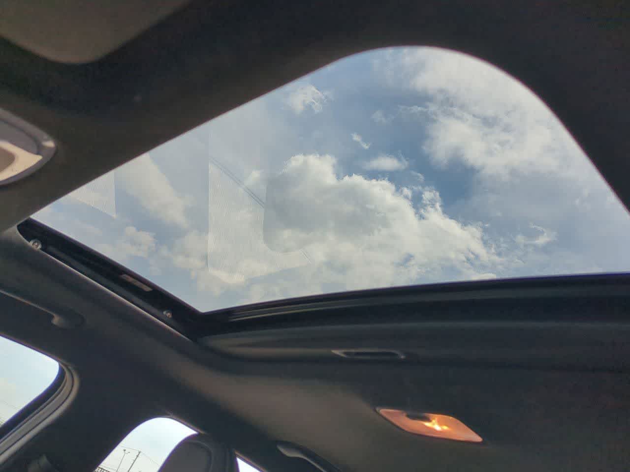 Thumbnail: 2023 Hyundai Elantra - 18