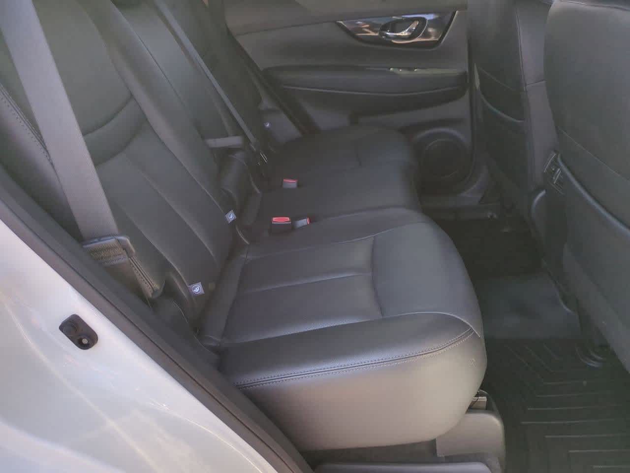 Thumbnail: 2020 Nissan Rogue - 19