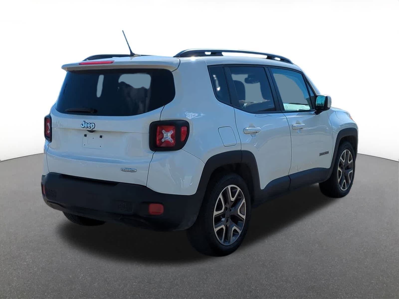 Thumbnail: 2016 Jeep Renegade - 6