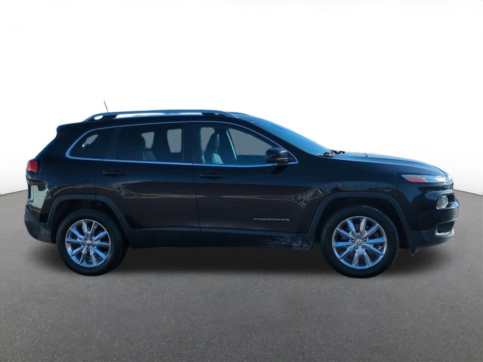 Thumbnail: 2017 Jeep Cherokee - 7