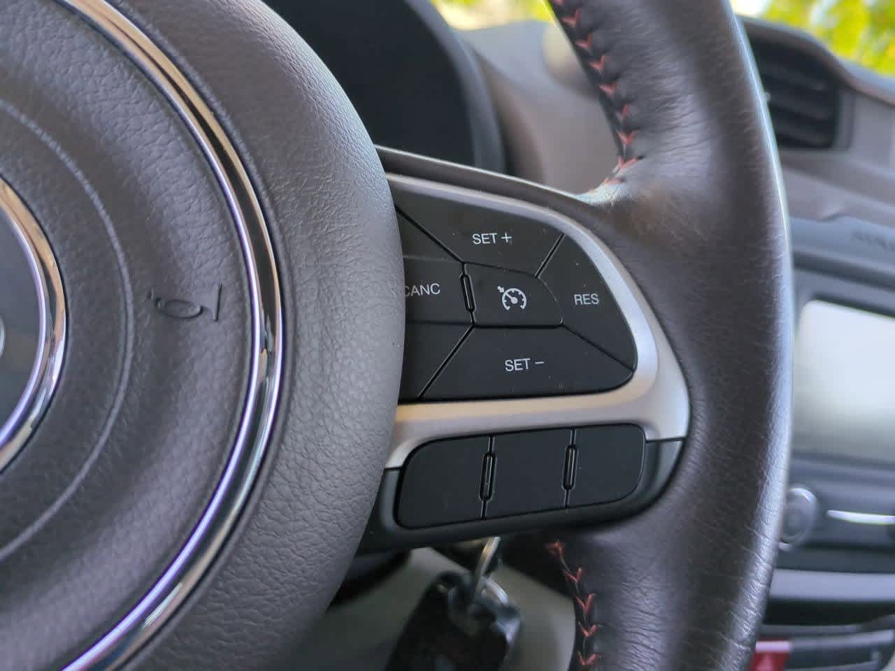 Thumbnail: 2016 Jeep Renegade - 23