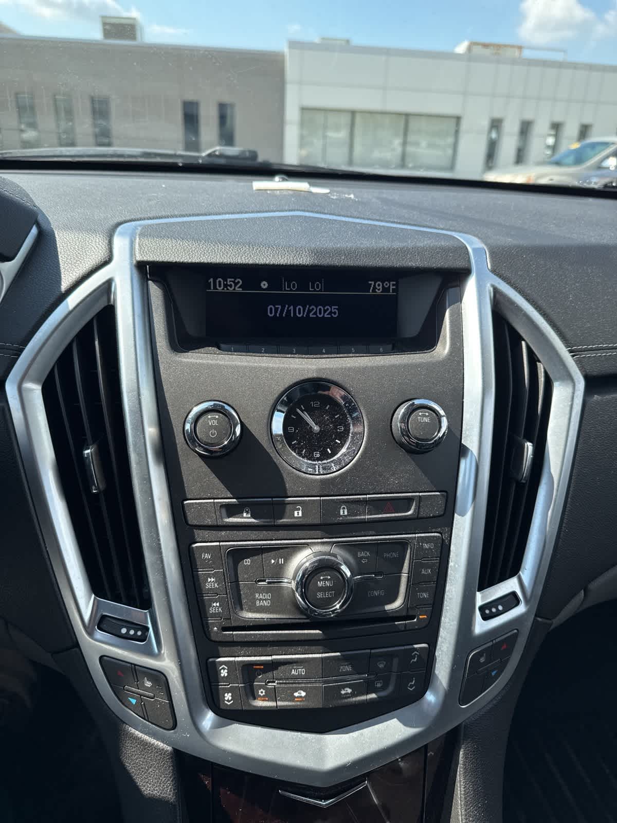 Thumbnail: 2011 Cadillac SRX - 20