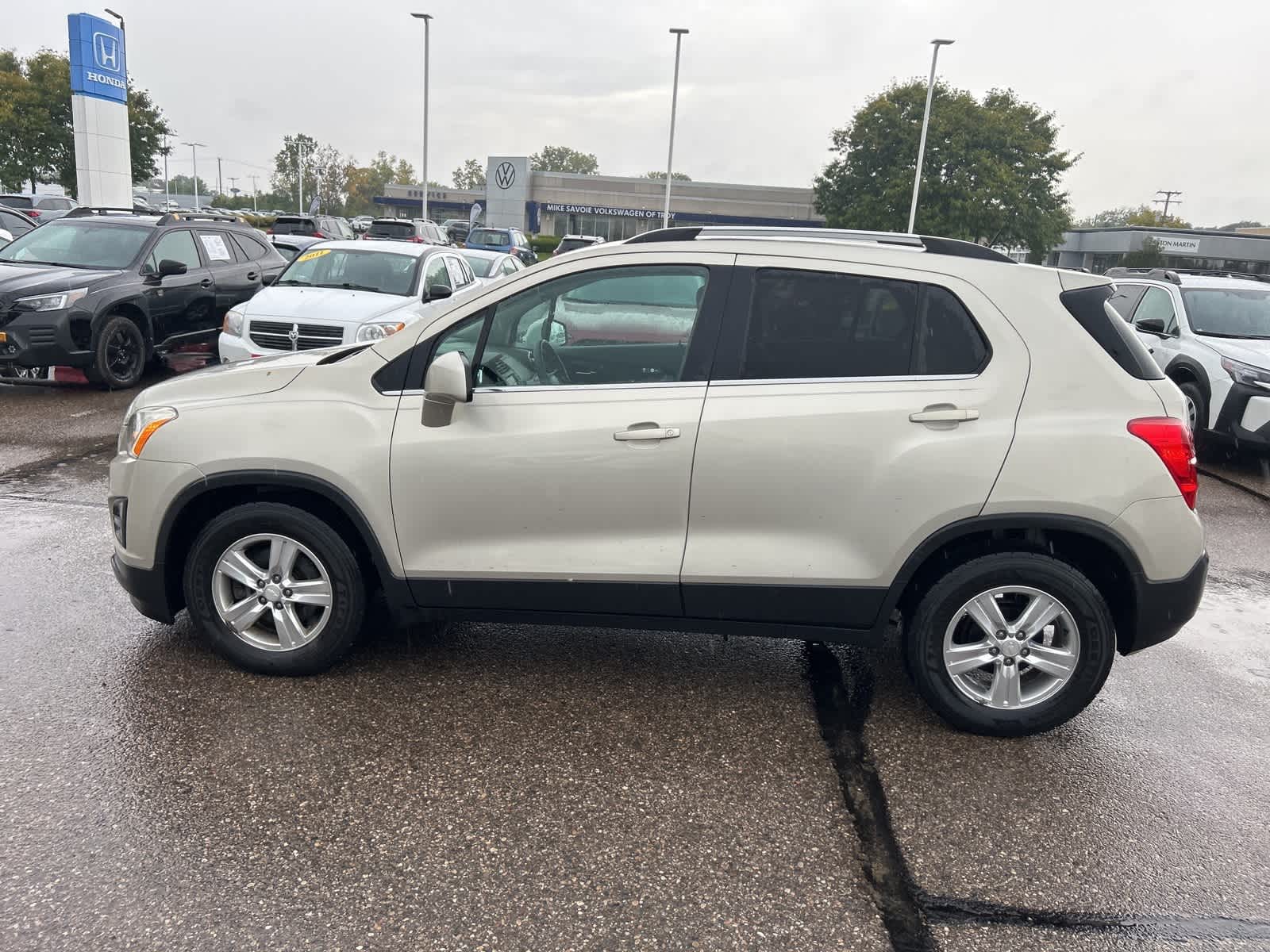 Thumbnail: 2016 Chevrolet Trax - 2