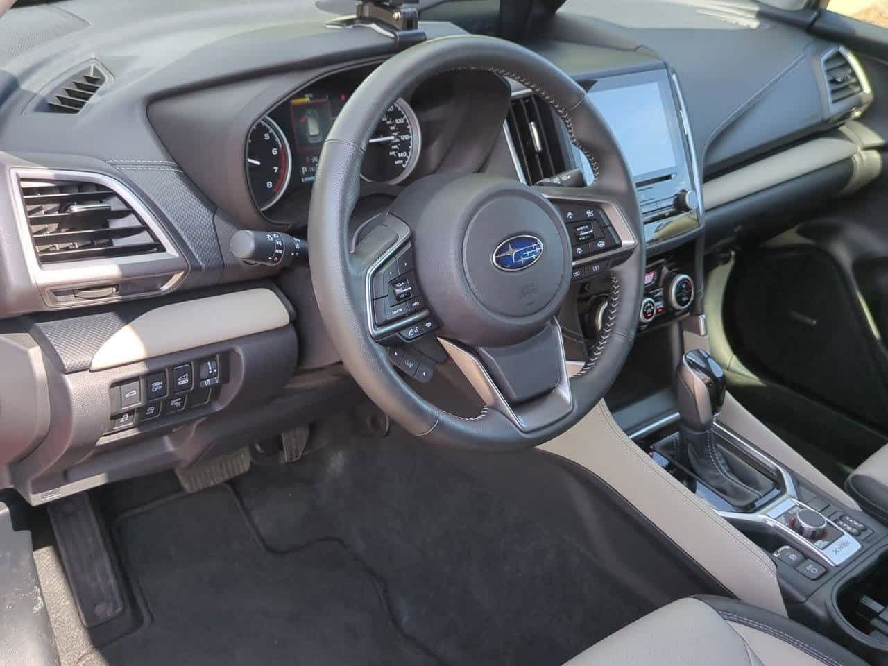 2023 Subaru Forester Limited photo 2