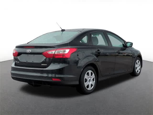 2012 Ford Focus S 6