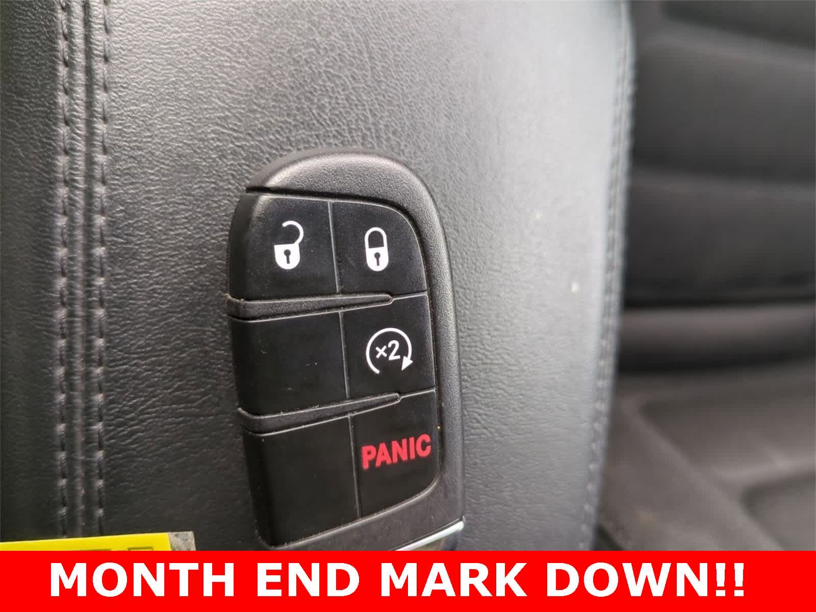 Thumbnail: 2017 Jeep Renegade - 33