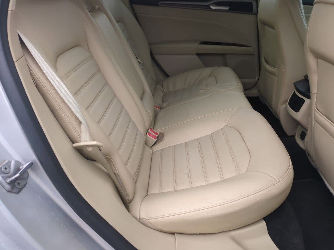 Thumbnail: 2013 Ford Fusion - 19