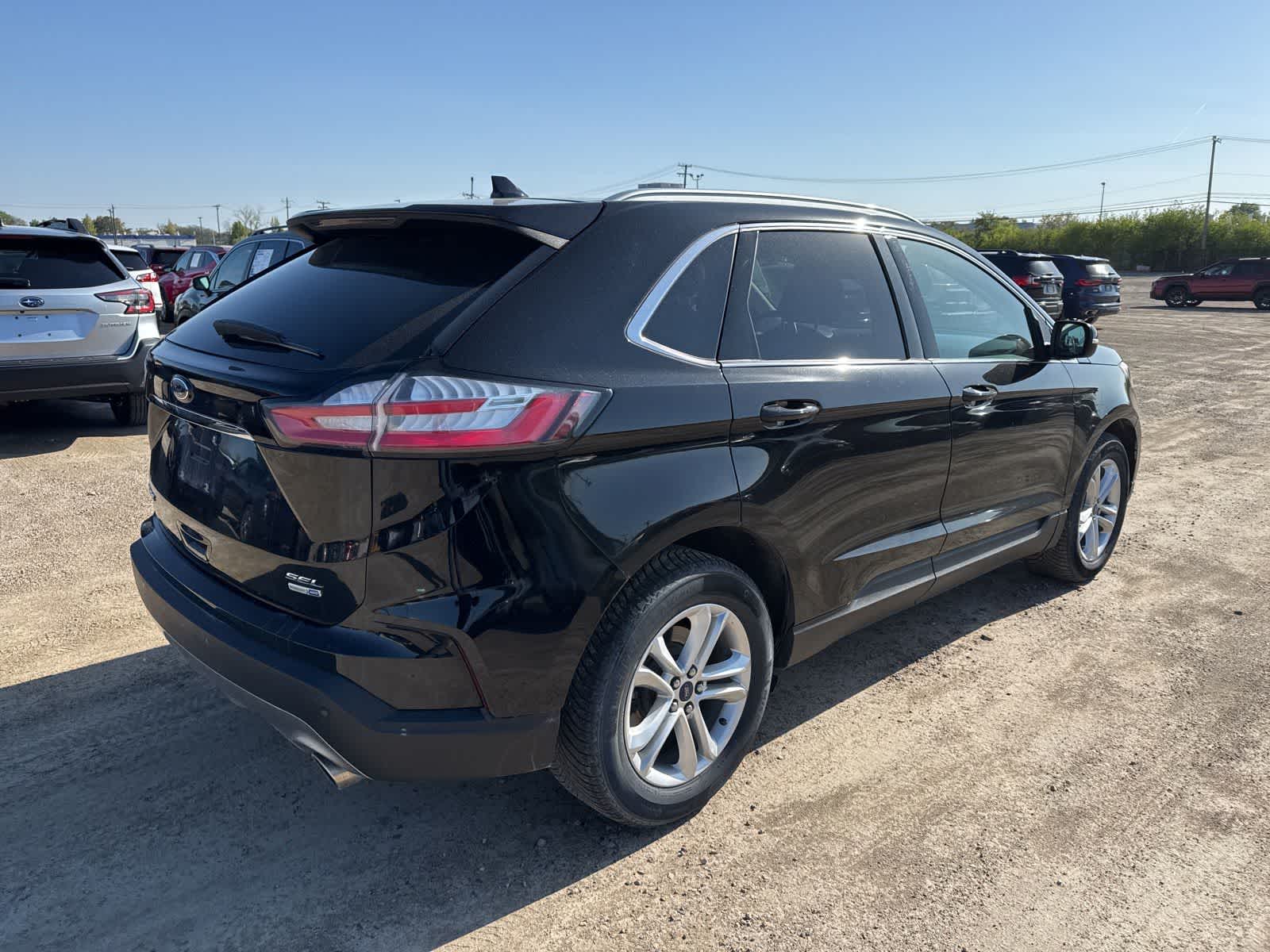 Thumbnail: 2019 Ford Edge - 3