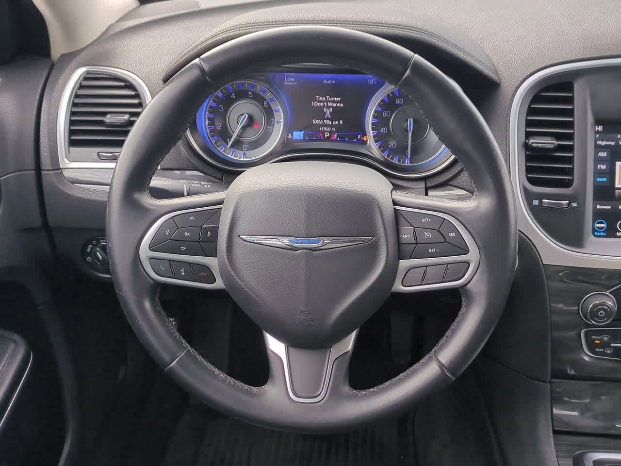 Thumbnail: 2018 Chrysler 300 - 21