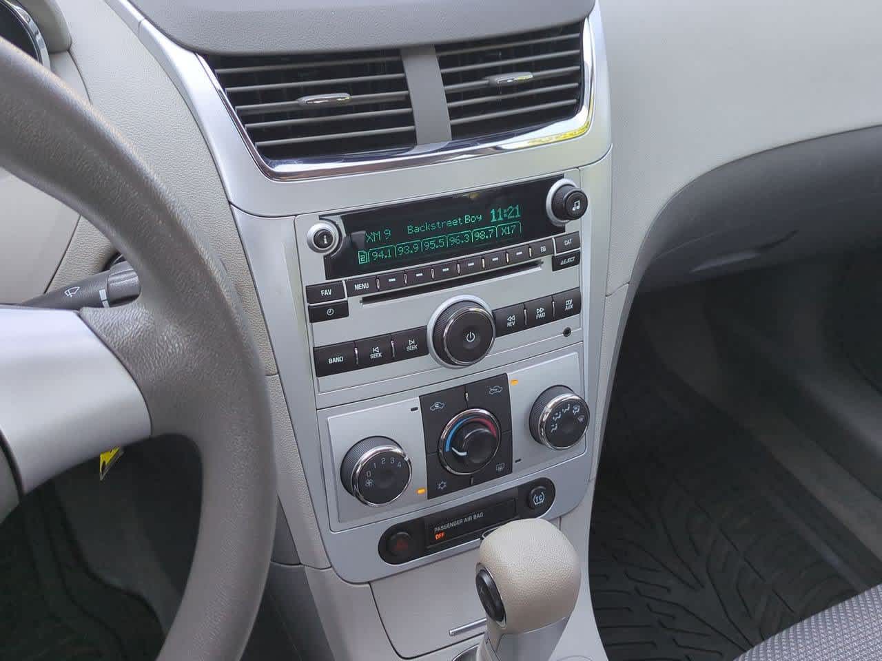 2011 Chevrolet Malibu 1LS - Photo 27