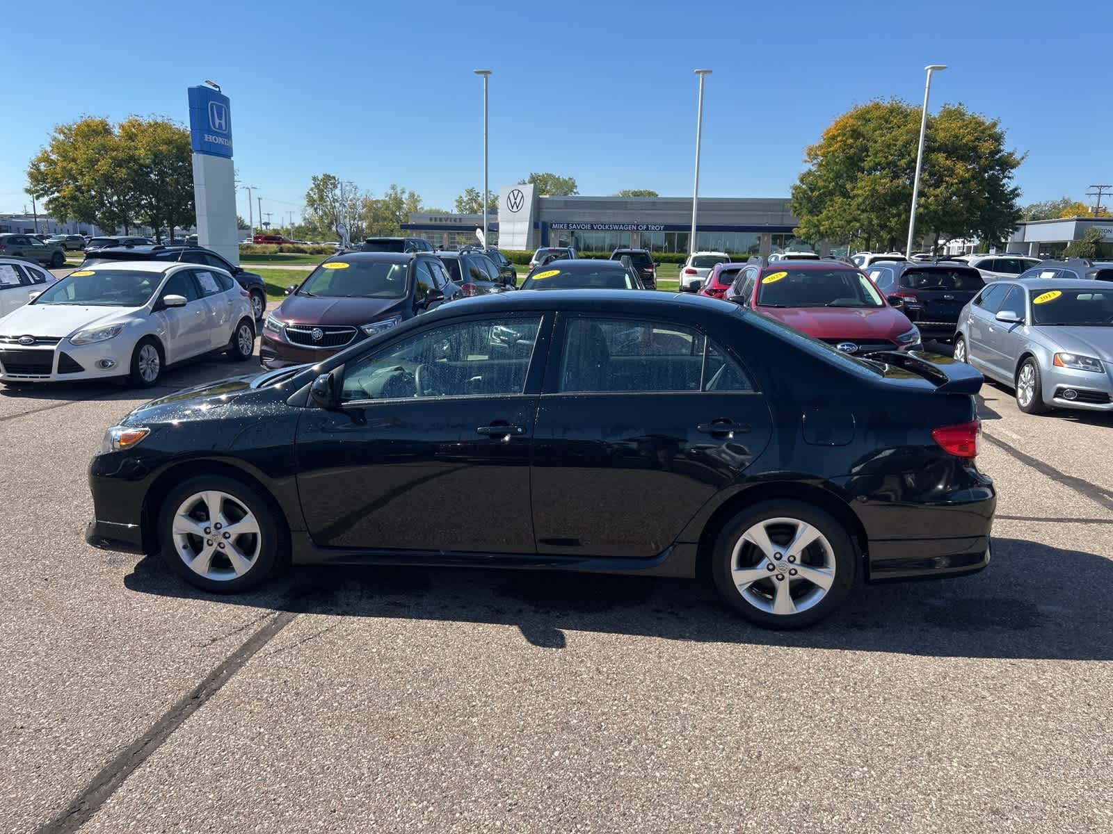 Thumbnail: 2012 Toyota Corolla - 2