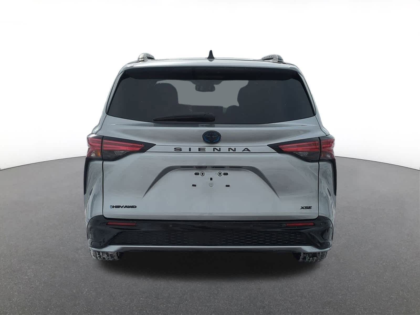 Thumbnail: 2025 Toyota Sienna - 5