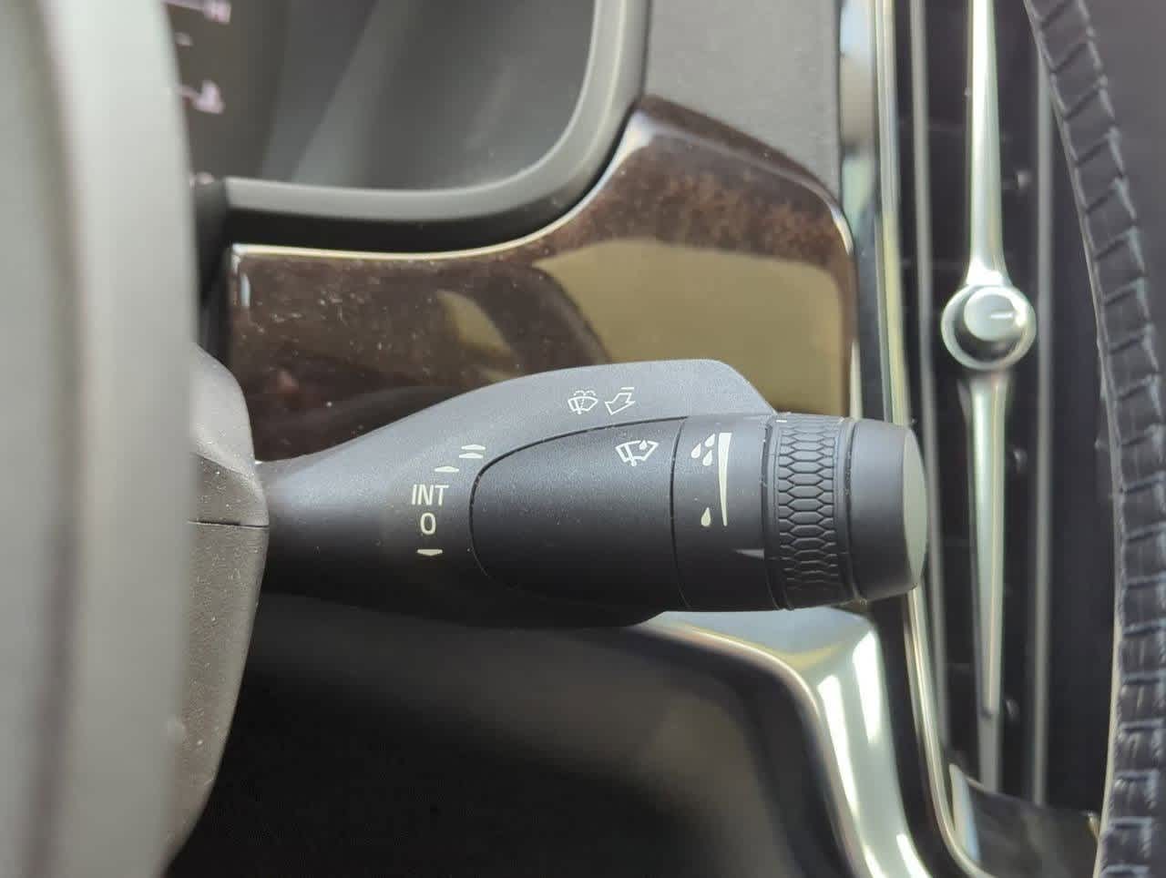 2018 Volvo S90 T5 Momentum 25