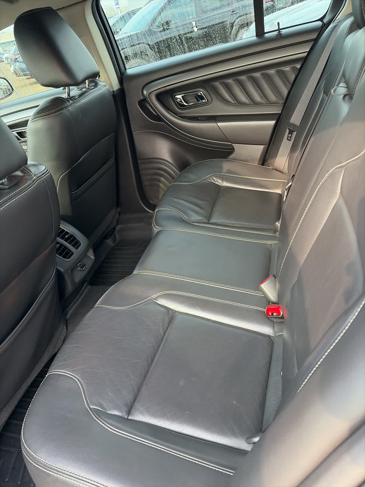 Thumbnail: 2010 Ford Taurus - 13