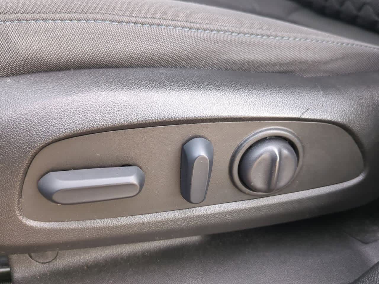 Thumbnail: 2022 Chevrolet Blazer - 16