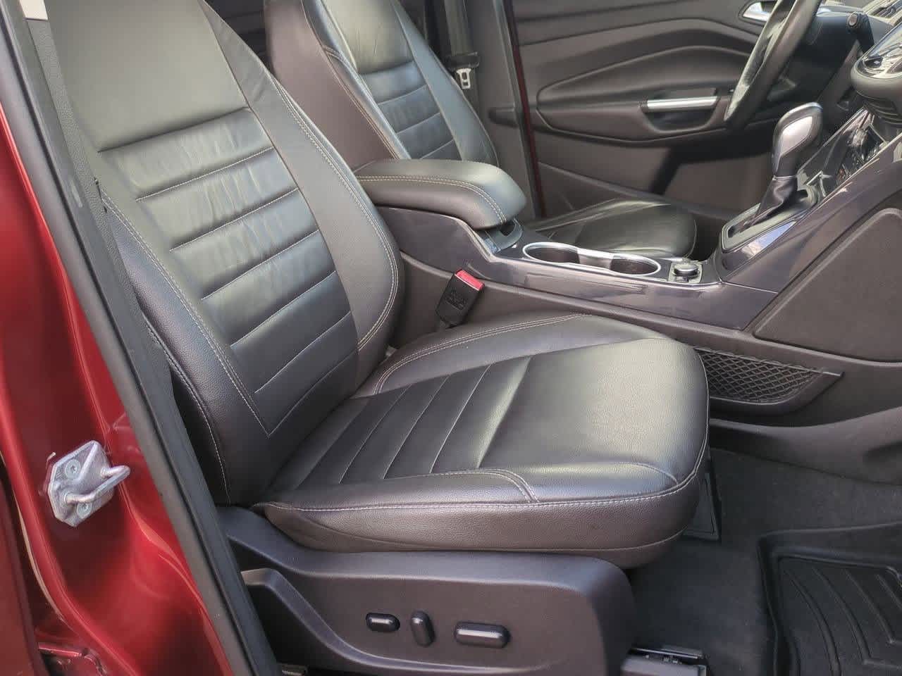 Thumbnail: 2015 Ford Escape - 22