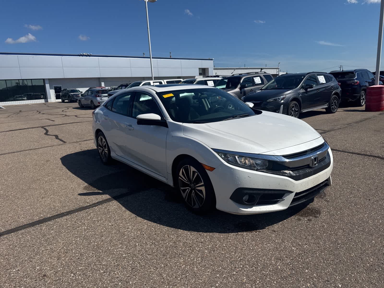 Thumbnail: 2017 Honda Civic - 3