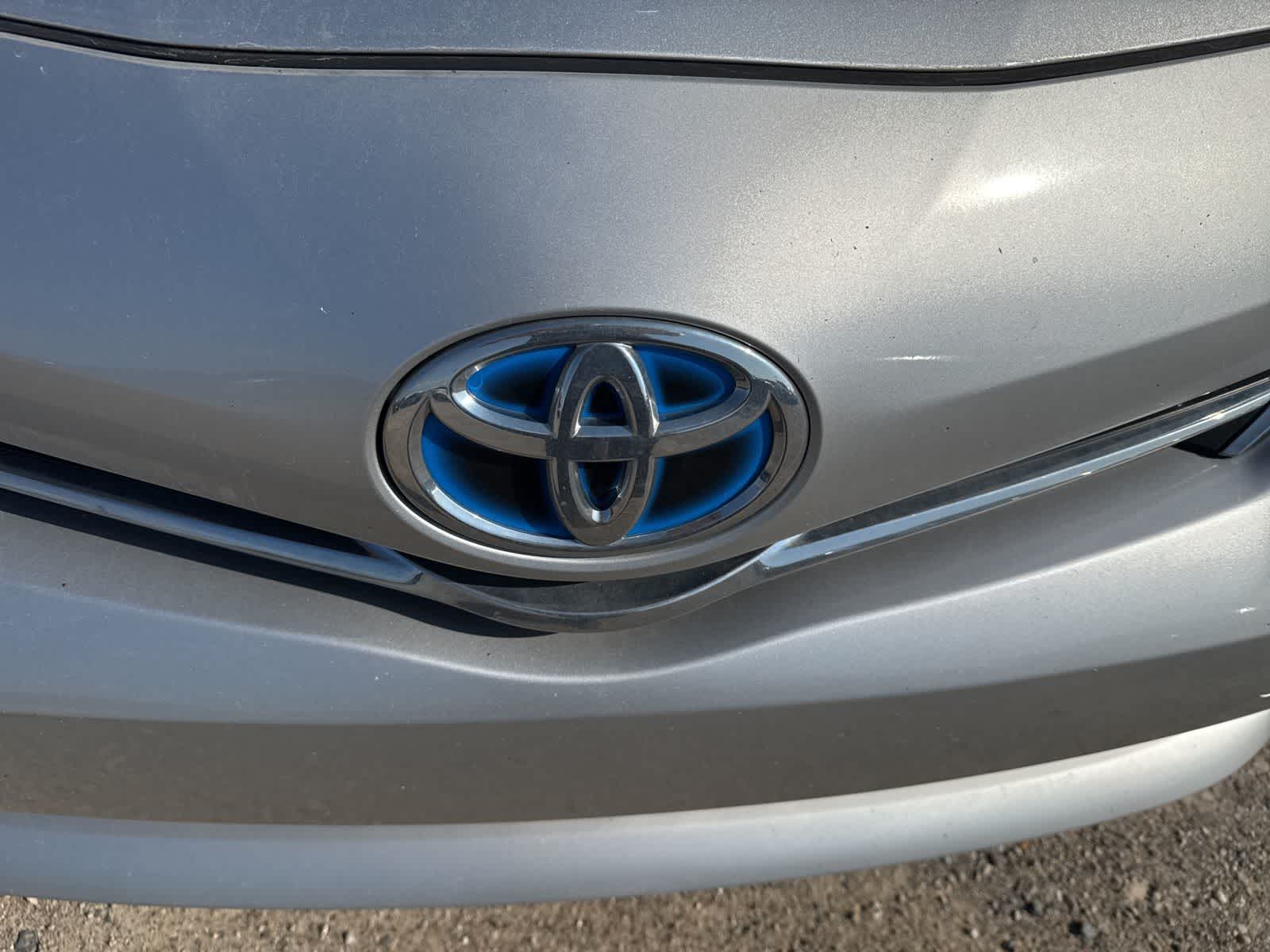 Thumbnail: 2014 Toyota Prius v - 11