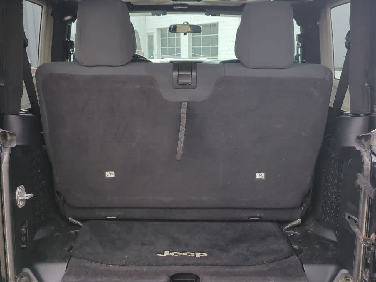 Thumbnail: 2012 Jeep Wrangler - 31