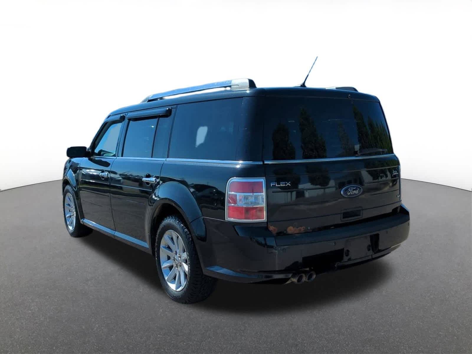 Thumbnail: 2010 Ford Flex - 4