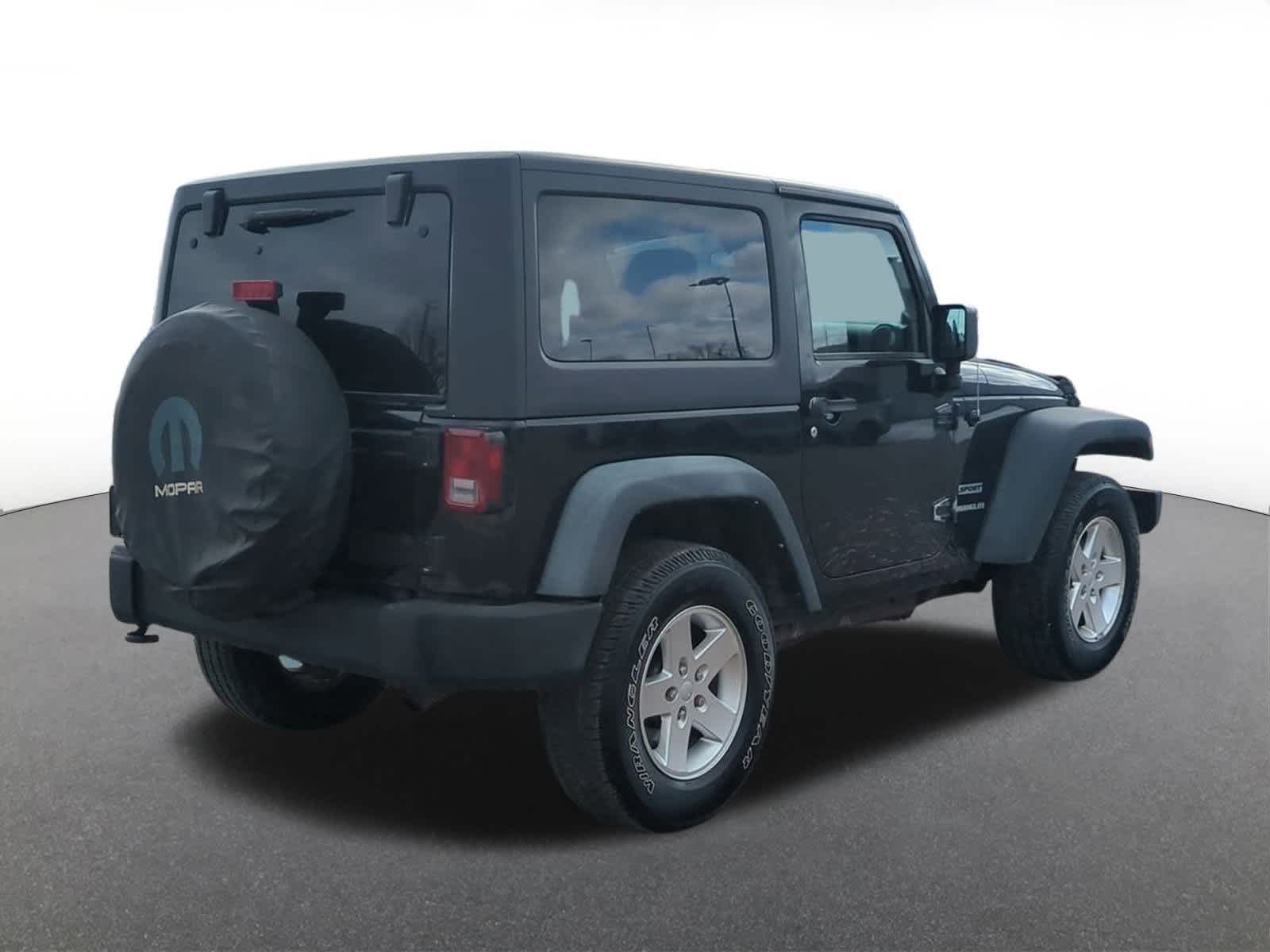 Thumbnail: 2012 Jeep Wrangler - 6