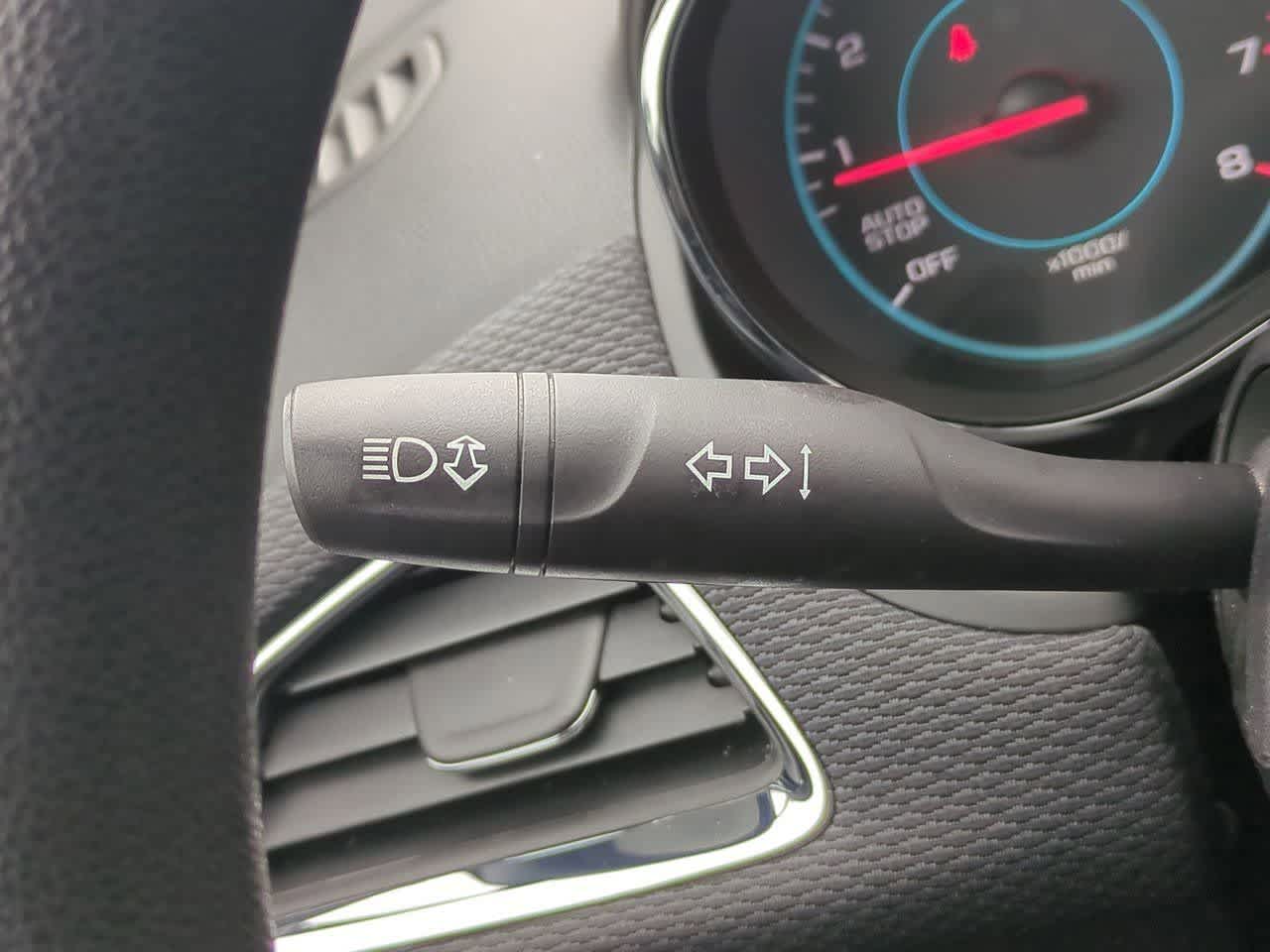 Thumbnail: 2018 Chevrolet Cruze - 25