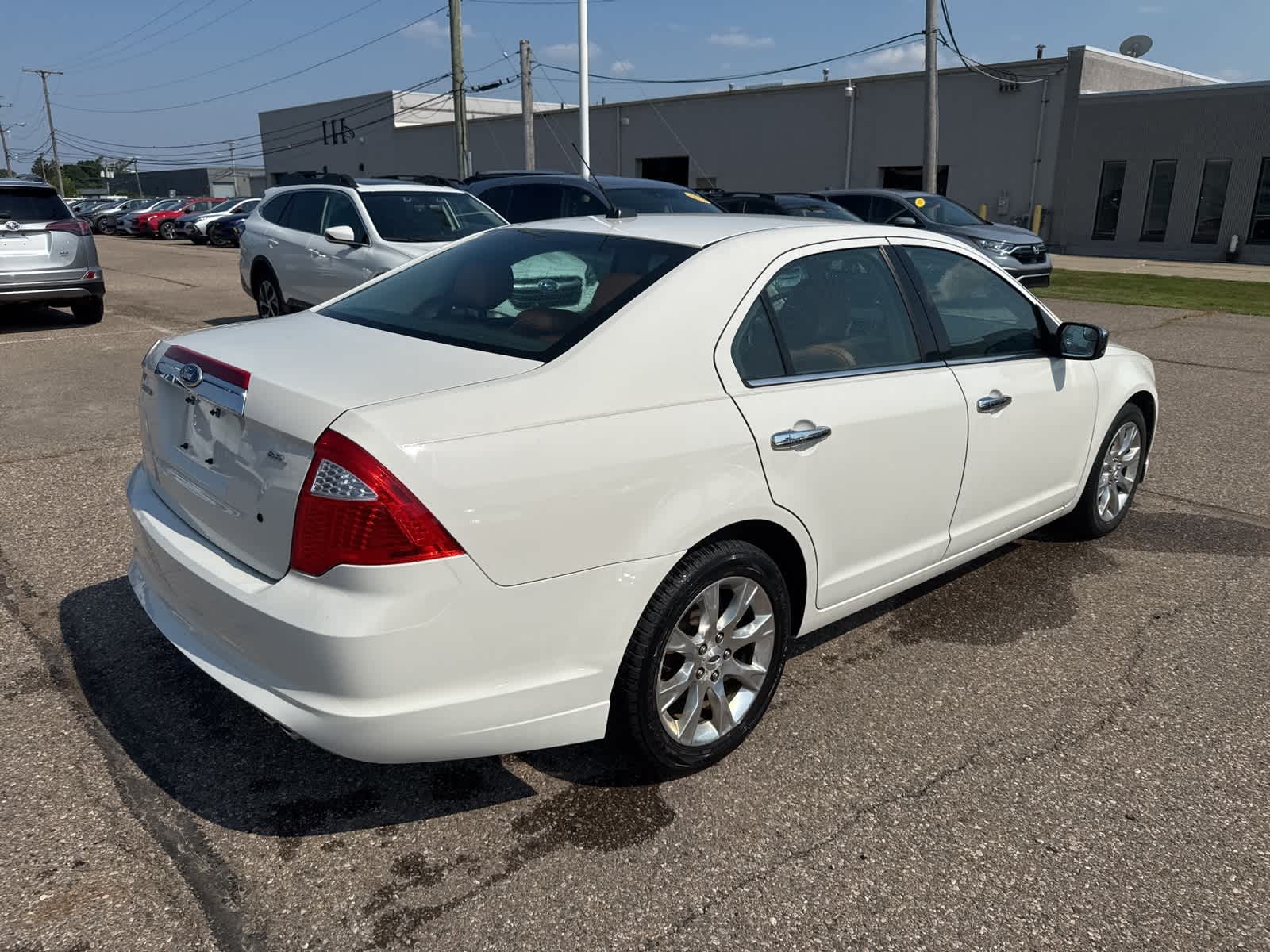 Thumbnail: 2011 Ford Fusion - 3