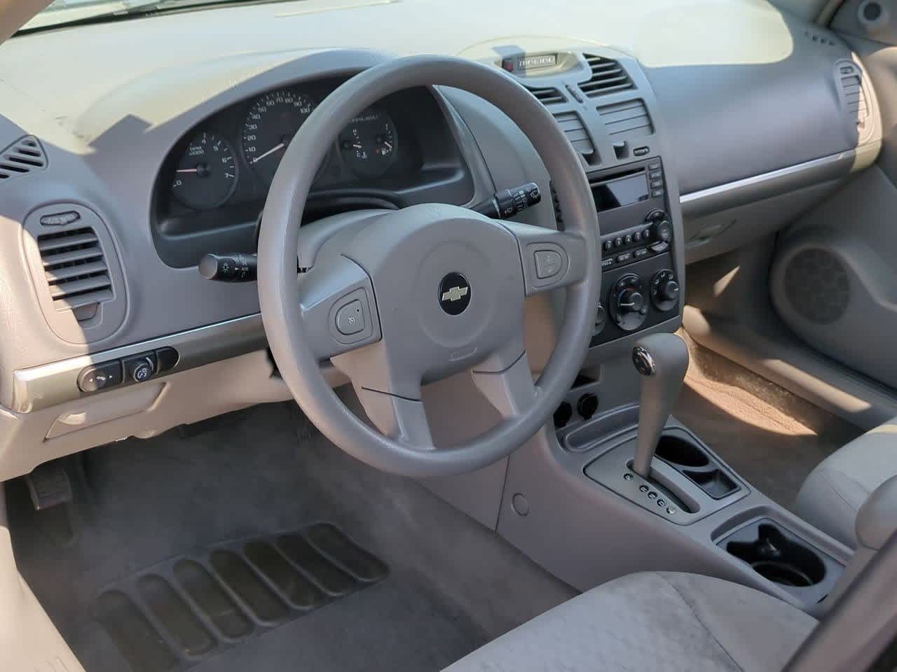2005 Chevrolet Malibu Base 2